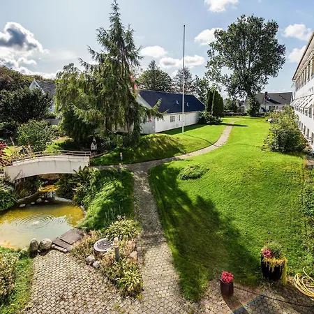1 Bedroom Awesome In